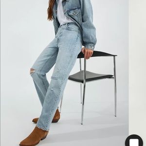 Aritzia Denim Forum
The Joni High Rise Loose 29L